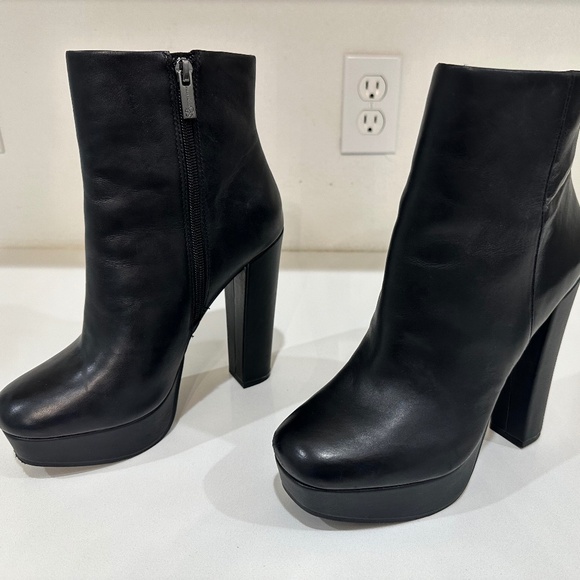 Jessica Simpson's  ankle boots, high heel womens size 8 black color - Picture 1 of 14